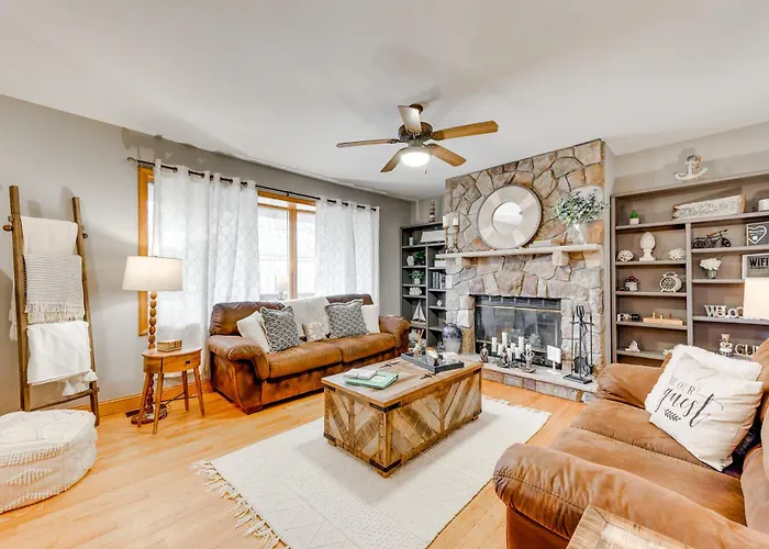 Pet-Friendly Pocono Lake Home With Private Hot Tub!