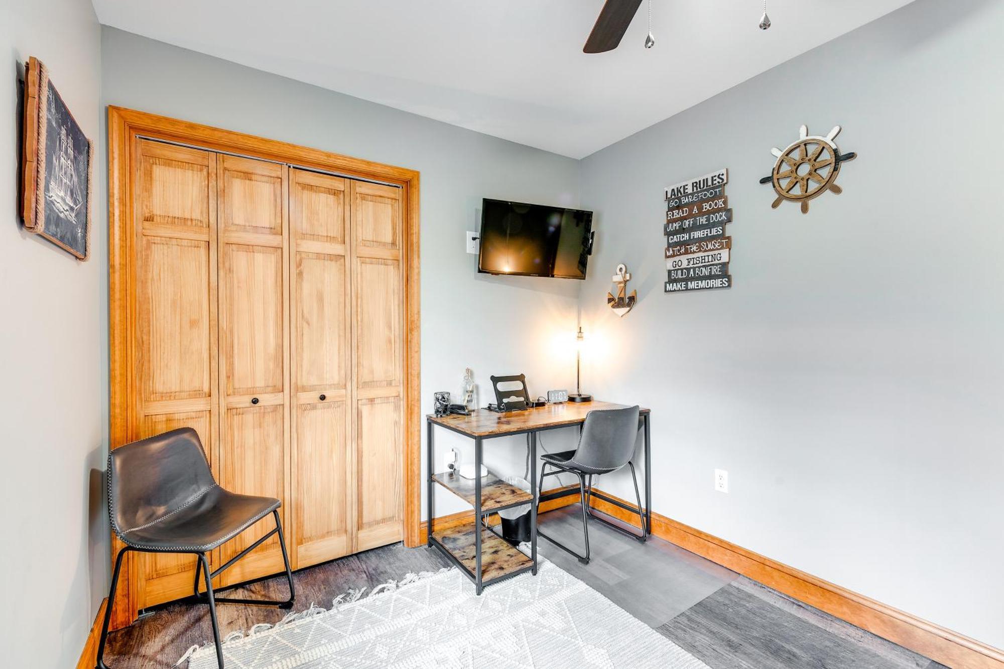 Pet-friendly Pocono With Private Hot Tub! Holiday home