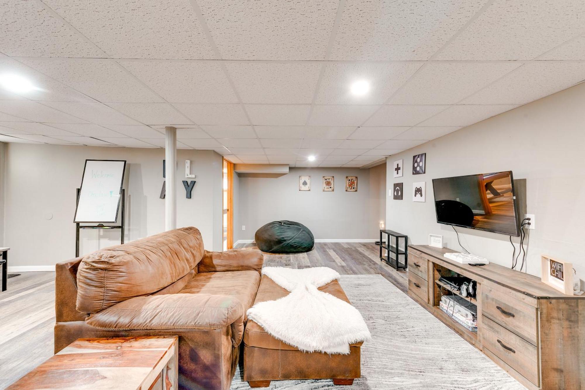 Holiday home Pet-friendly Pocono With Private Hot Tub!