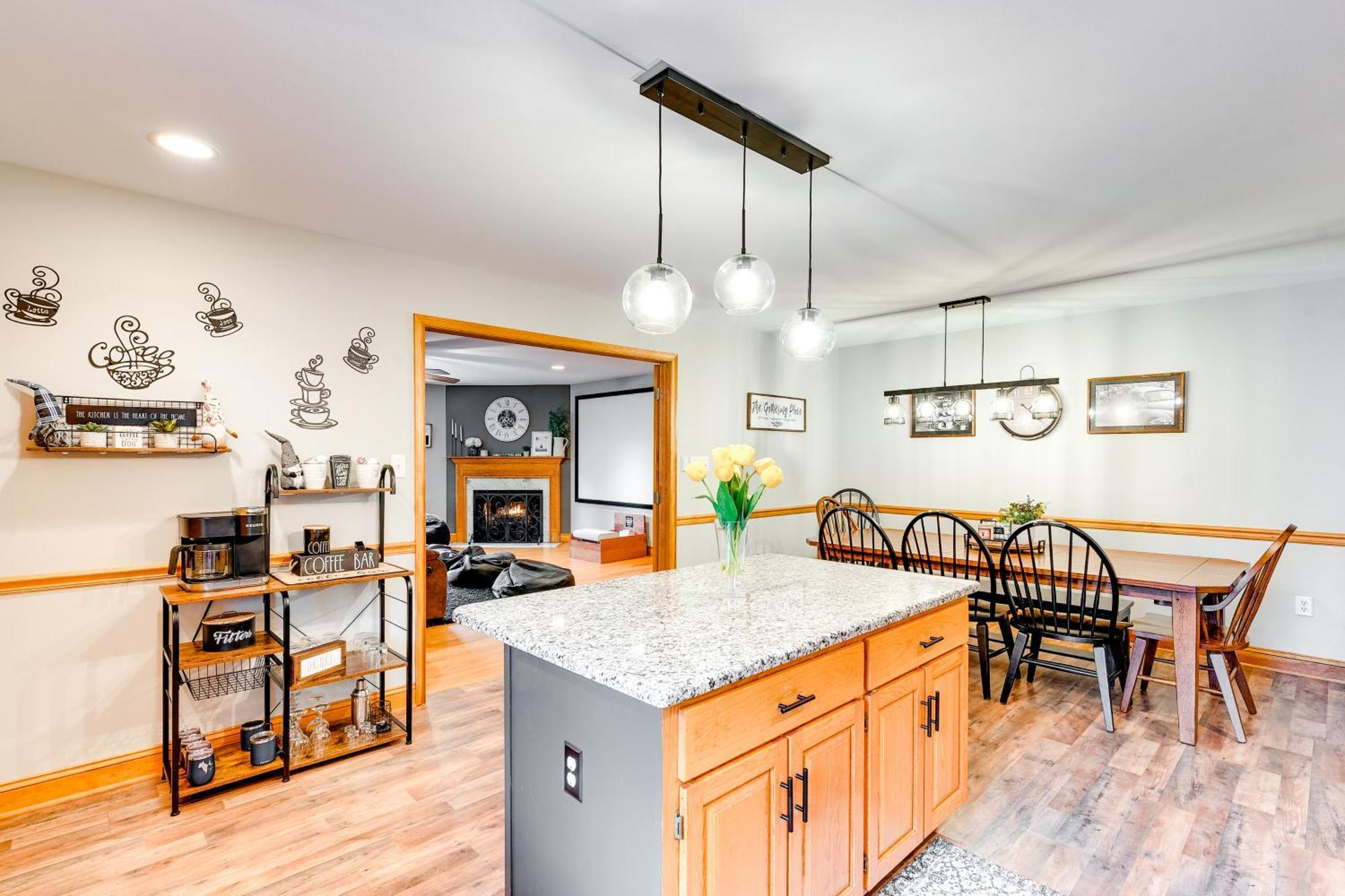 Holiday home Pet-friendly Pocono With Private Hot Tub! *